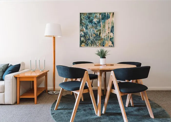 Canberra 1-Bed With Pool Gym Bbq & Tennis Court