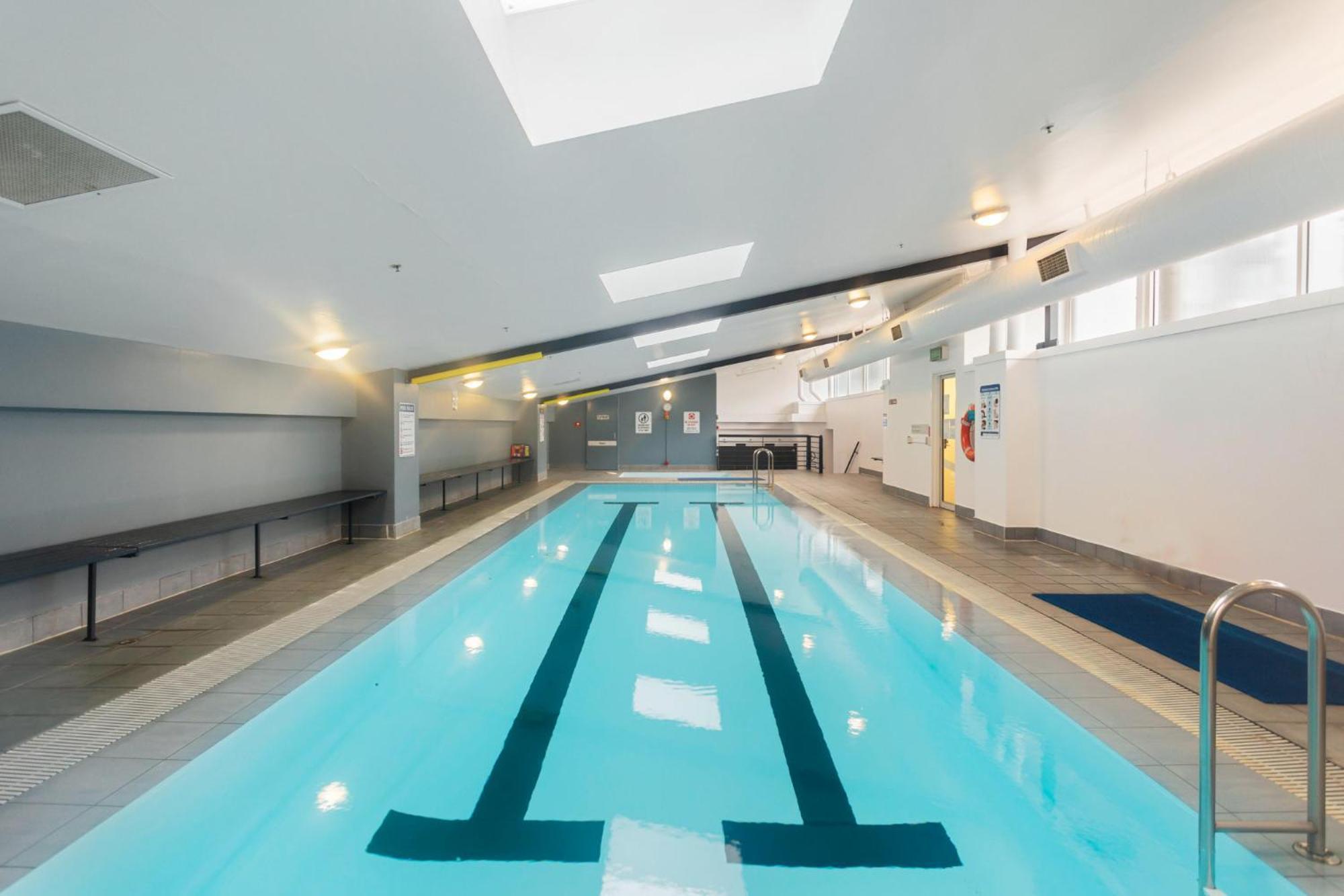 1-bed With Pool Gym Bbq & Tennis Court * Canberra